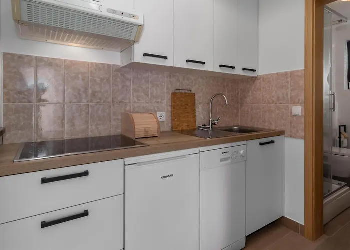 Apartman 2 Bedroom Lovely In Jadranovo
