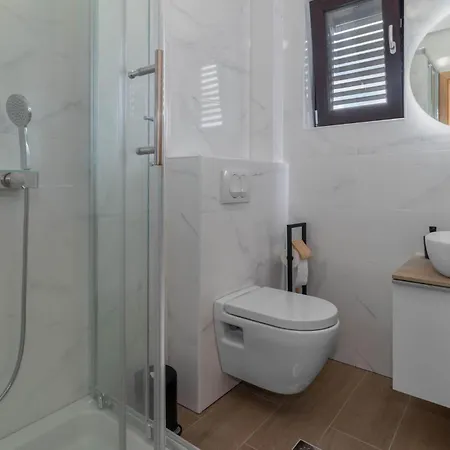 Apartmán 2 Bedroom Lovely In *