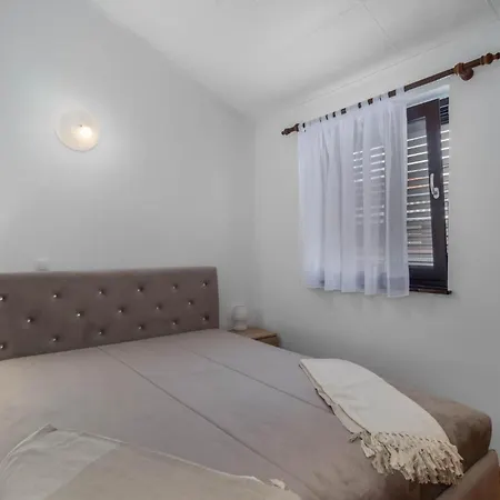 2 Bedroom Gorgeous In * Jadranovo