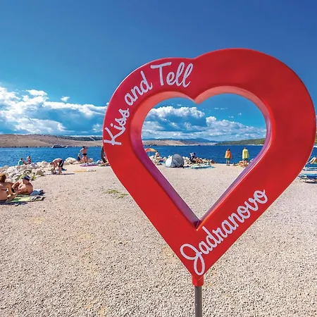 Apartamento 2 Bedroom Lovely In