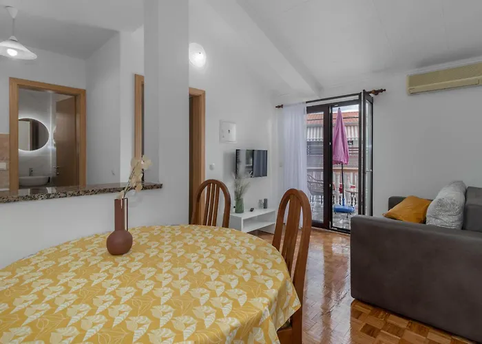 2 Bedroom Lovely In Apartman *
